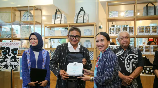Tandamata Untuk Superhero