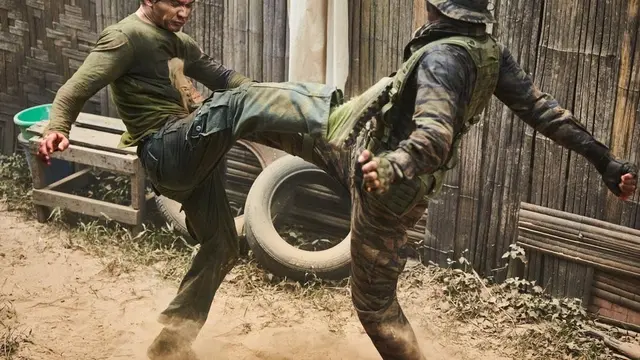 Salah satu adegan film Triple Threat. (Foto: Dok. Hamilton Entertainment/ SC Films Thailand Co./ Arclight Films/ IMDb)