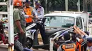Puluhan kendaraan roda dua ditindak. (Liputan6.com/Angga Yuniar)