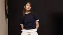 Bintang (G)I-DLE itu berjalan di panggung bersama Cara Delevingne, Alexa Chung, Willem Dafoe, dan sejumlah model cantik.  [Dok/Miu Miu dan @min.nicha].