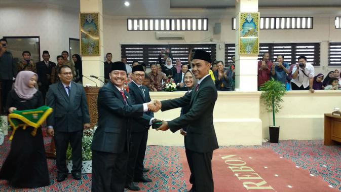 Suasana pelantikan anggota DPRD Kota Cirebon periode 2019-2024 berlangsung lancar. Foto (Liputan6.com / Panji Prayitno)