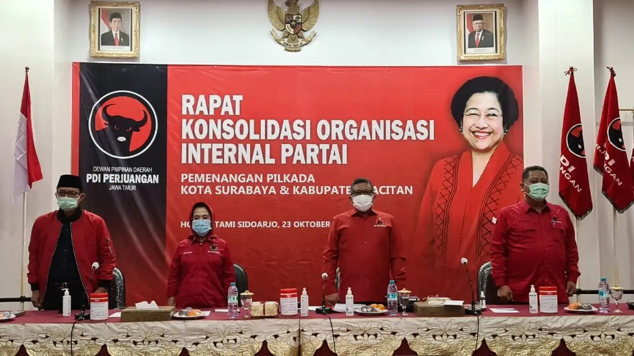 Sekjen PDIP Hasto Kristiyanto Saat  Rapat Konsolidasi Organisasi Internal Pemenangan Pilkada Kota Surabaya dan Kabupaten Pacitan.