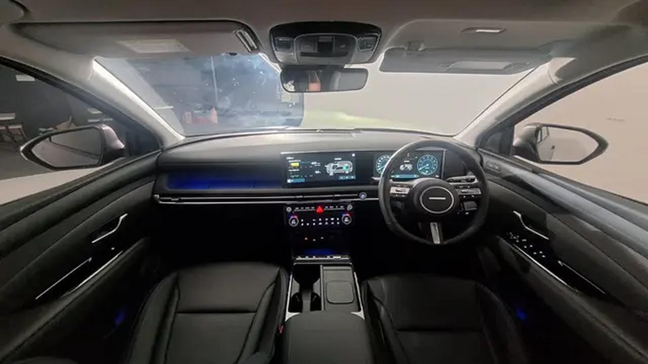 Interior new TUCSON didesain untuk memberikan kenyamanan dan fungsionalitas tinggi bagi pengemudi dan penumpang (Arief A/Liputan6.com)