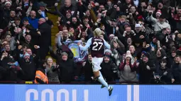 Dua gol Aston Villa ke gawang Man City disarangkan oleh Jhon Duran pada menit 16 dan Morgan Rogers di menit 65. Man City hanya mampu menipiskan selisih skor dengan gol Phil Foden pada menit 90+3. (AP Photo/Rui Vieira)