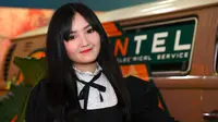 Ditegur Hanung Bramantyo, Billa Barbie Merasa Tertekan