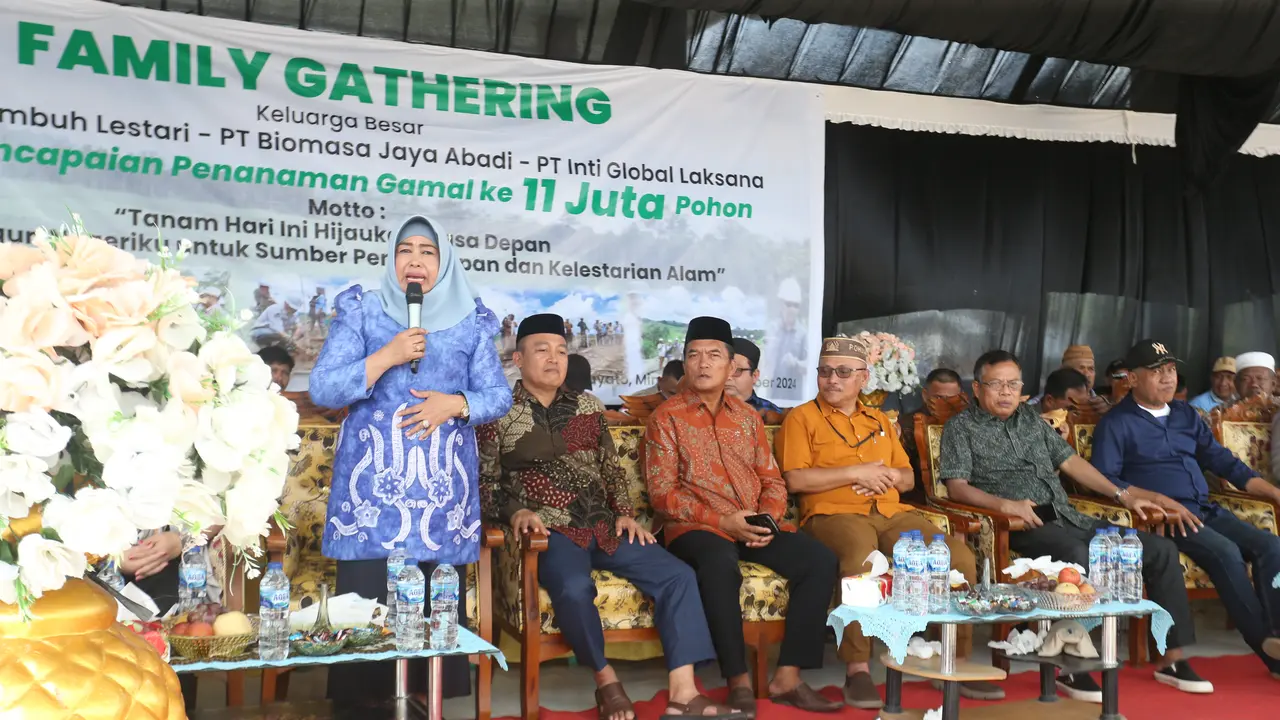 Karyawan PT Biomasa Jaya Abadi, PT Banyan Tumbuh Lestari (BTL) dan PT Inti Global Laksana (IGL), mengadakan kegiatan Family Gathering sekaligus pun bersatu melawan berita hoax.