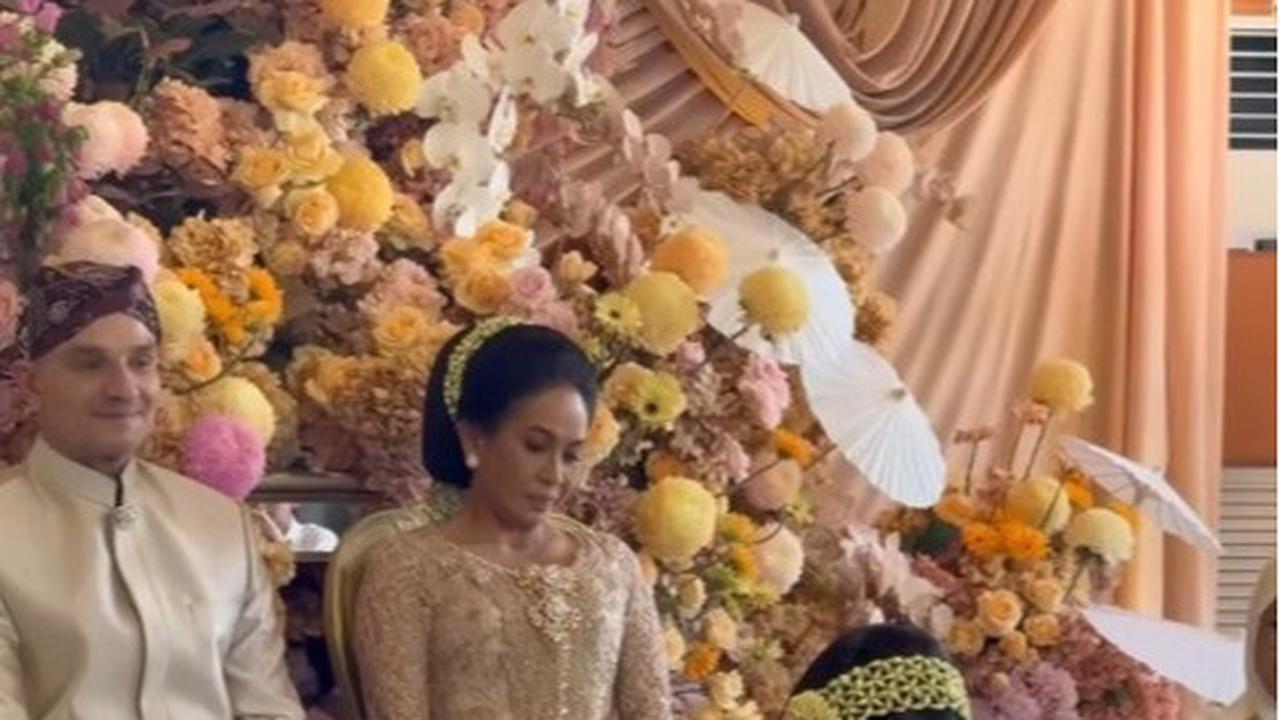 Potret Cantik Menawan Alyssa Daguise di Momen Siraman Jelang Pernikahan, Aura Pengantin Kian Bersinar