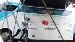 Komisi Pemberantasan Korupsi (KPK) meluncurkan bus "Jelajah Negeri Bangun Antikorupsi" di Jakarta, Senin (24/9). Bus yang bakal jelajahi 11 kota di Tanah Air itu bertujuan mengkampanyekan dan mengedukasi gerakan antikorupsi. (Merdeka.com/Dwi Narwoko)