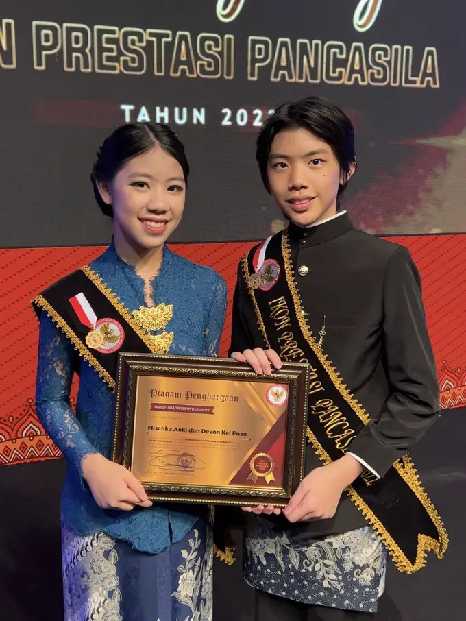 Mischka dan Devon Dilantik jadi Ikon Prestasi Pancasila Termuda Tampil