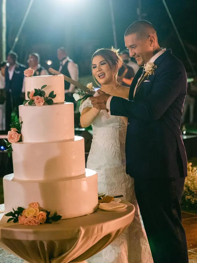 Miller Khan berperan sebagai pelaku KDRT