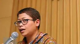 KPK menilai Irman telah menyalahgunakan wewenangnya untuk memperkaya diri sendiri, orang lain, maupun korporasi, Jakarta, Jum'at (30/9). Irman diduga secara bersama-sama menggelembungkan proyek e-KTP senilai Rp 6 T tersebut. (Liputan6.com/Helmi Afandi)