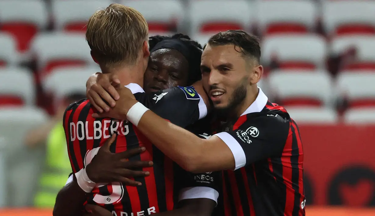 Kedudukan sementara adalah 1-0 untuk keunggulan Nice berkat gol Kasper Dolberg pada menit ke-49. (Foto: AFP/Valery Hache)