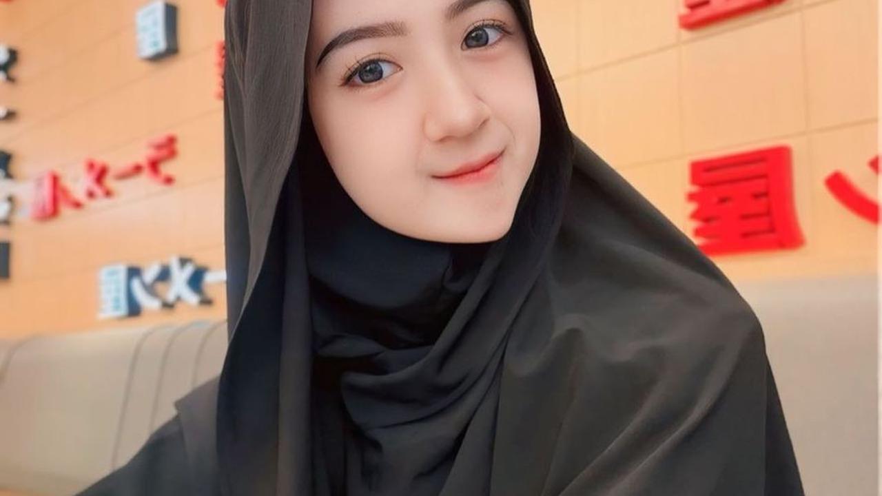 Potret Cantik Niatus Sholihah yang Viral karena Tawaran Raffi Ahmad Jadi Staf Utusan Presiden