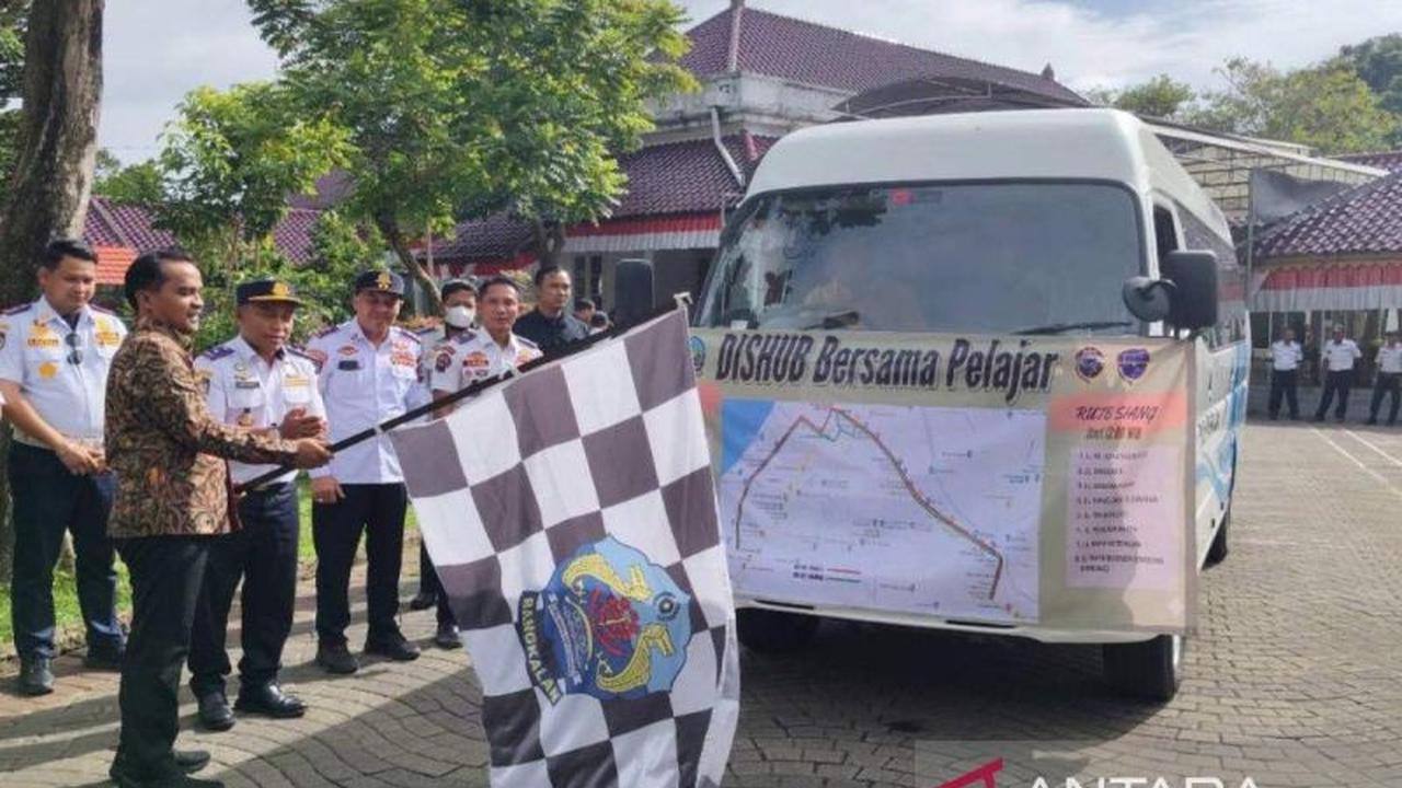 Pemkab Bangkalan Luncurkan Program Bus Gratis Pelajar untuk Tingkatkan Layanan Transportasi