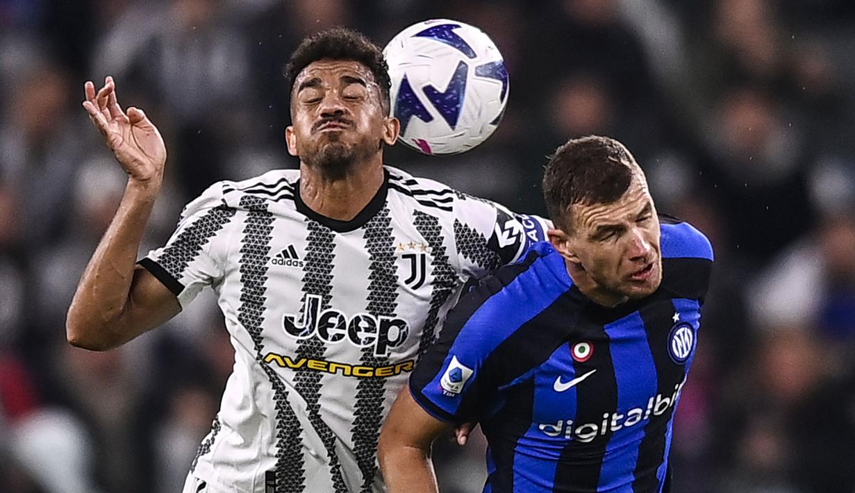 Babak pertama berakhir tanpa gol. Walaupun secara statistik, penguasaan bola kedua berimbang, Inter unggul dari Juventus untuk segi ancaman. (AP/LaPresse/Fabio Ferrari)