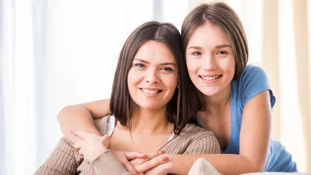 ibu dan anak perempuan