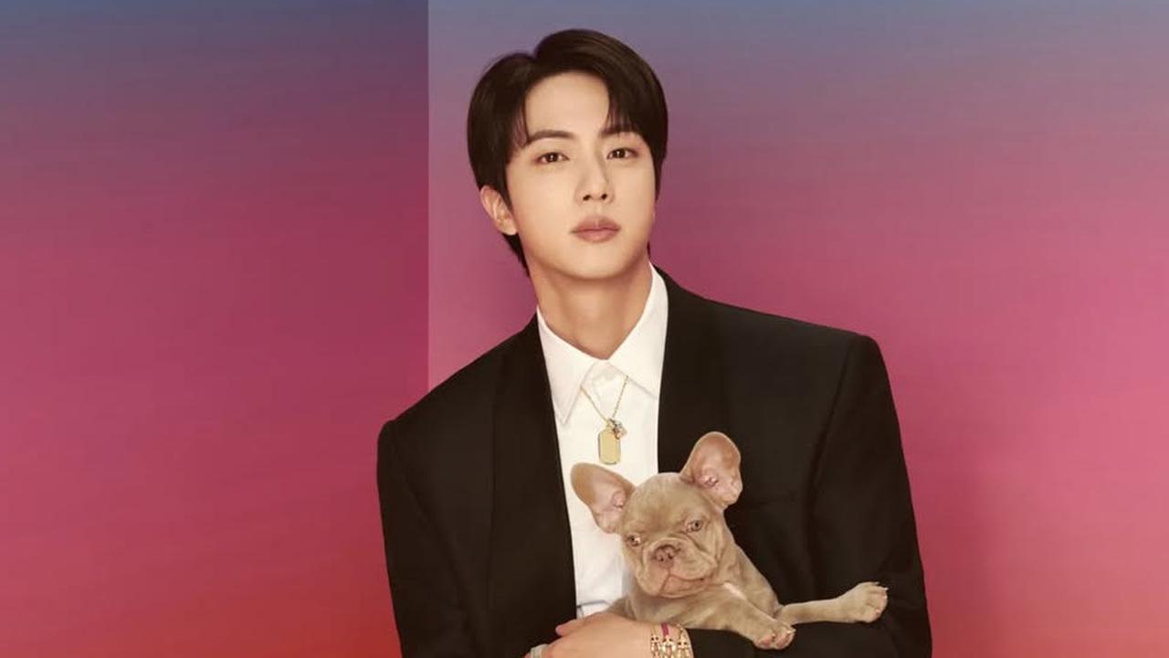 Tampan dan Dermawan, Jin BTS Donasikan Rp1,1 Miliar Untuk Penderita Penyakit Langka