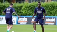 Mario Balotelli kini memiliki kesempatan untuk mengambil tempat dalam skuat Timnas Italia. (Claudio Giovannini/ANSA via AP)