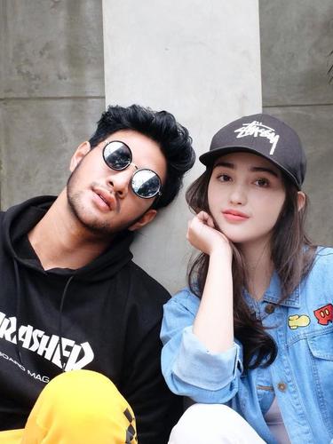 [Bintang] Gaya Gemesin Sampai Romantis Maksimal, Ini 5 Potret Mesranya Ranty Maria-Ammar Zoni