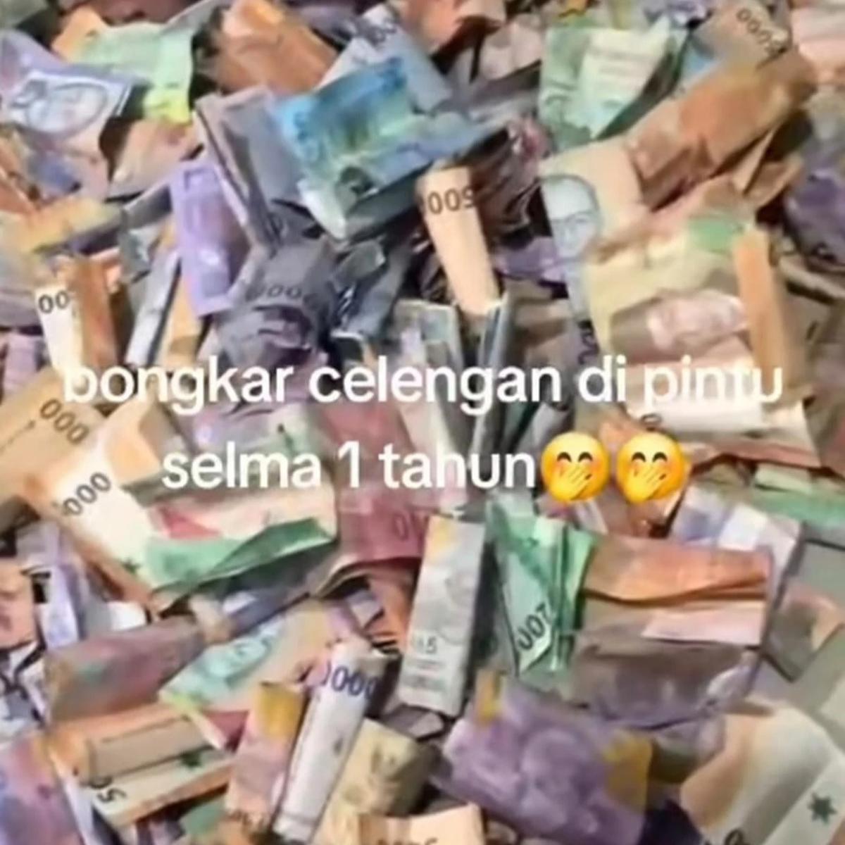 Pembongkaran Celengan di Kayu