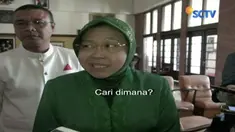 Wali Kota Surabaya Tri Risma Harini bersikukuh tidak bisa mencairkan dana THR bagi PNS dan pensiunan.