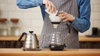 How to make pour over coffee. (Photo: cookie_studio/Freepik)