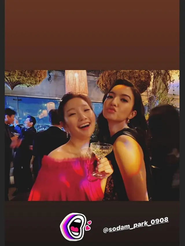 Raline Shah dan Park So Dam. (Instagram/ ralineshah)
