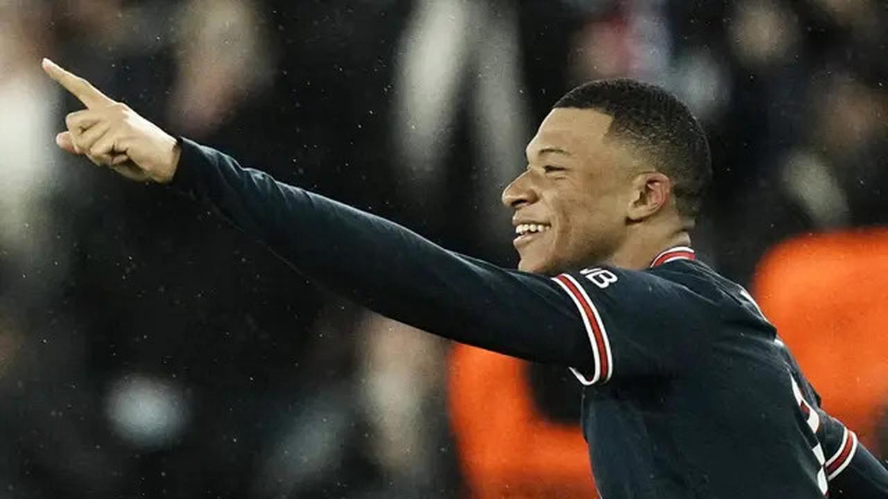 10 Kontrak Paling Fantastis di Sepak Bola Dunia: Nama Cristiano Ronaldo Nongol Melulu, Erling Haaland Peringkat Berapa?