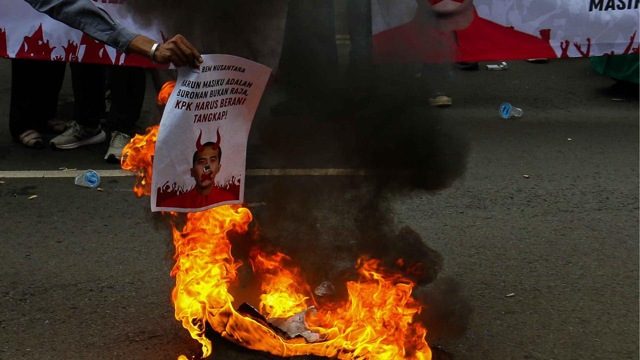 Mahasiswa berunjuk rasa tuntut penangkapan Harun Masiku