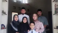 Potret keluarga besar Nia AFI (Sumber: Instagram/niadit_poll)