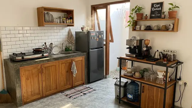 9 Desain Dapur Sederhana untuk yang Suka Ngopi di Rumah, Hangat dan Estetik