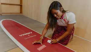 Kisah Dhea Natasya Ukir Sejarah Selancar Indonesia, dari Pantai Bali ke Panggung Dunia