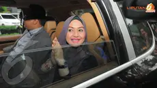 Sebelum meninggalkan Polda Metrojaya, Eddies Adelia mengaku masih mencintai suami dengan semua peristiwa yang menimpanya (Liputan6.com/Herman Zakharia)