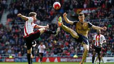 Arsenal gagal meraih poin penuh saat melawat ke markas Sunderland di Stadium of Light dalam laga Liga Inggris, Minggu (24/4/2016) malam WIB. (Action Images via Reuters/Lee Smith)
