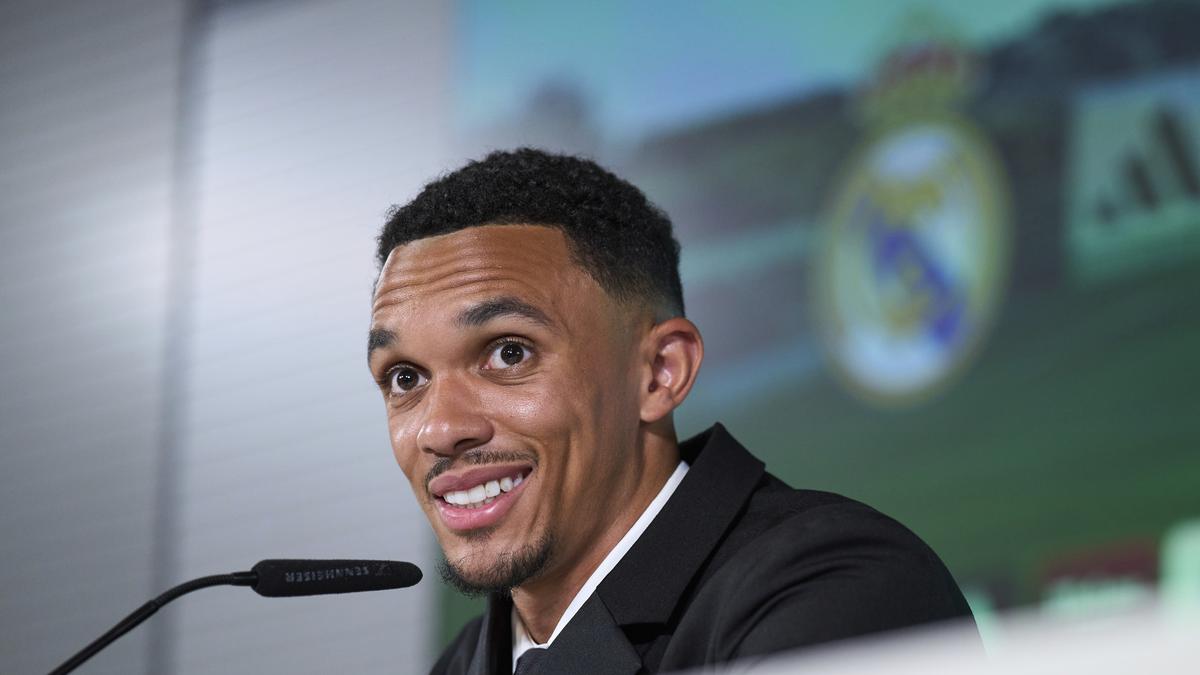 Resmi Dikenalkan Sebagai Pemain Baru Real Madrid, Trent Alexander-Arnold: Mimpi Jadi Kenyataan, Siap Raih Banyak Gelar Juara!