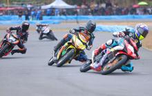 FOTO: Sengitnya Para Pembalap Bersaing di Seri Pertama Yamaha Cup Race 2024