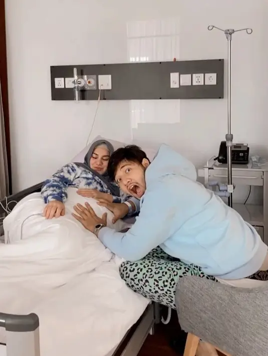 "Ada angka di belakang nama anak itu sengaja untuk pengingat kalau dia sudah besar harus tahu mengenai sejarah Islam tentang pemimpin Muhammad Sultan Al Fatih yang menaklukkan kota Konstantinople," tuturnya.  (Instagram/ammarzoni)