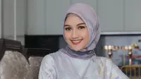 Erina Gudono pakai hijab, potret tersebut diunggah Kaesang Pangarep. (Dok: Instagram Kaesang)