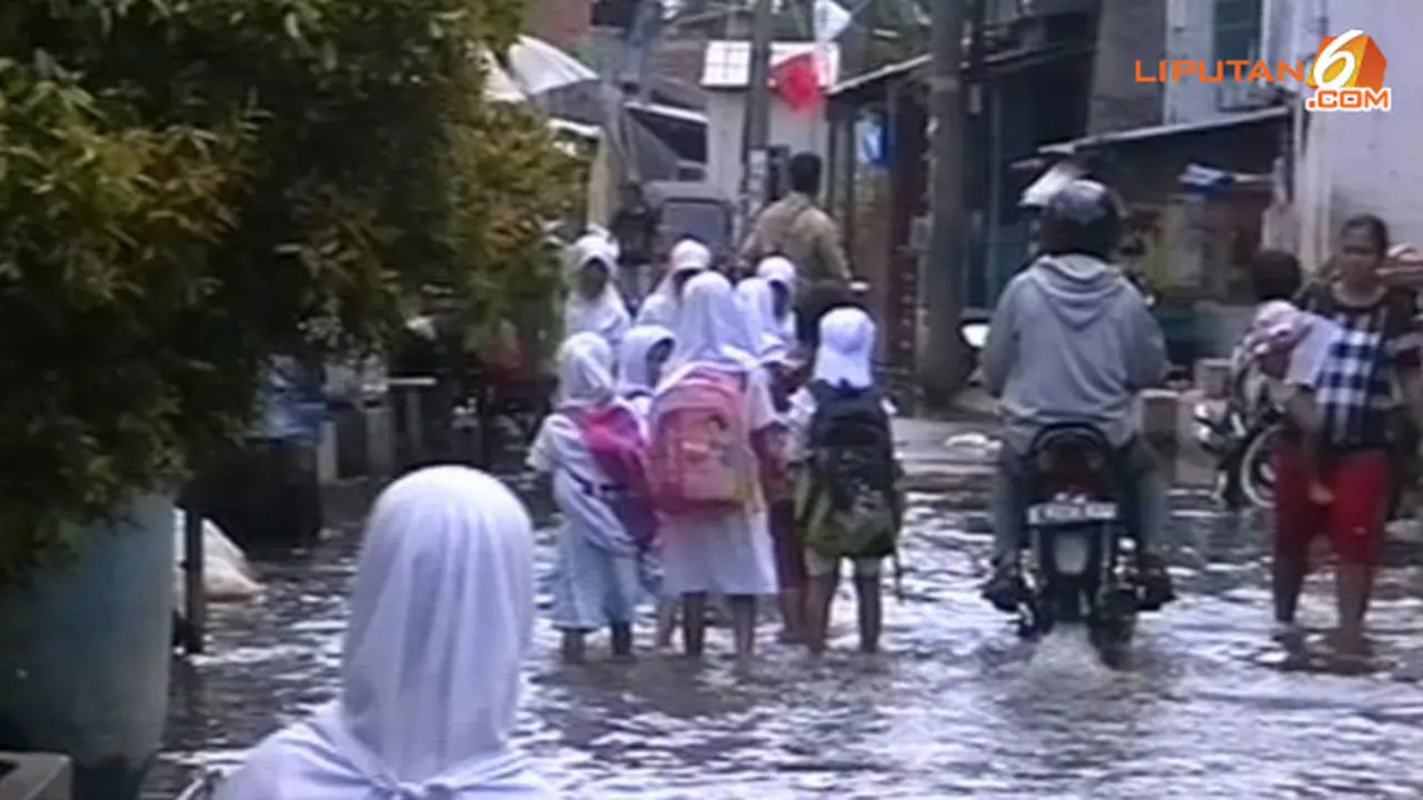 banjir-kapuk-muara-131118c.jpg