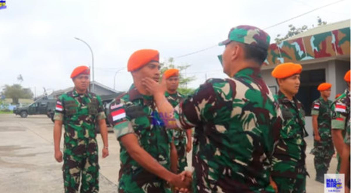 Tahu Anak Kepala Suku, Letjen Kunto Arief Langsung Colek Pipi