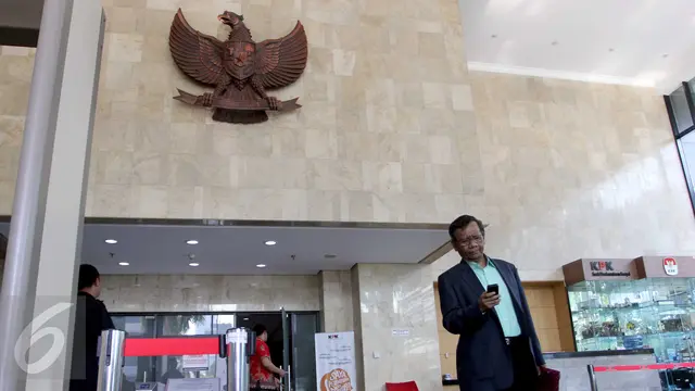 20150904- Mahfud MD ke KPK-Jakarta