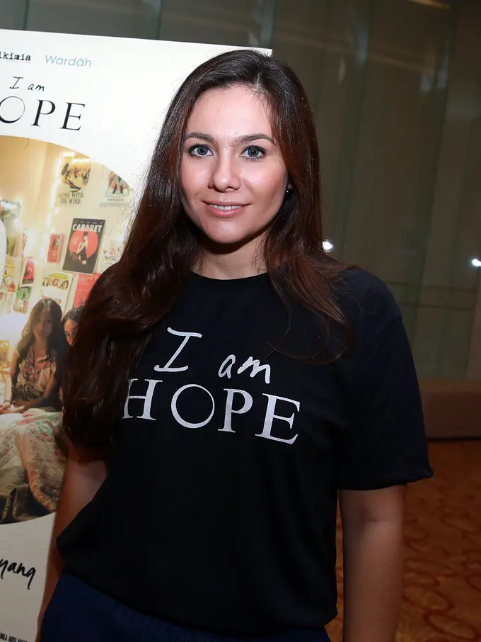 [Bintang] Wulan Guritno