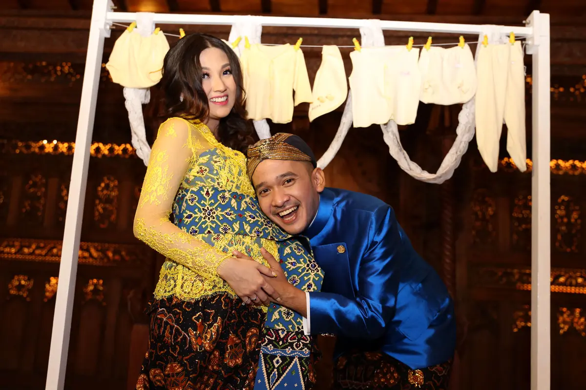 Ruben Onsu dan Wenda Tan