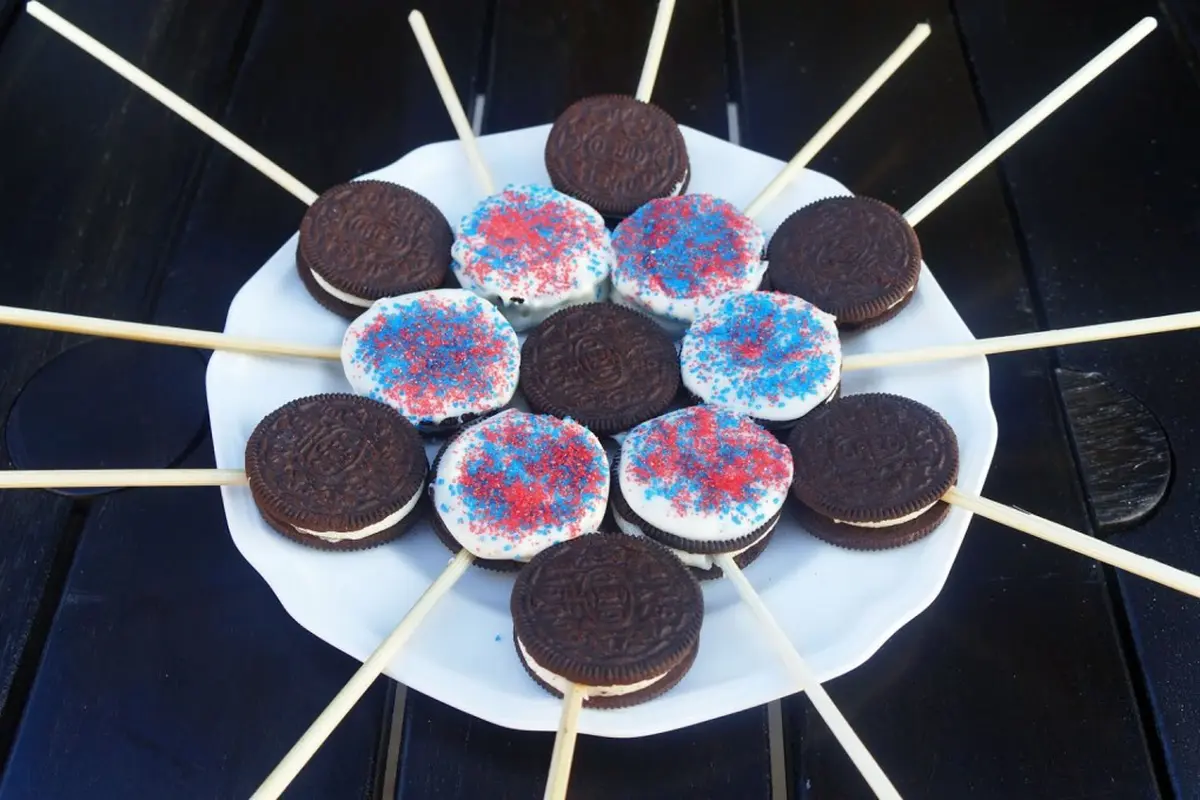 Lolipop Oreo, Permen Biskuit Sandwich Bikin Kamu Makin Hits