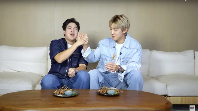 Jerome Polin dan Chanyeol EXO berkolaborasi bermain ular tangga