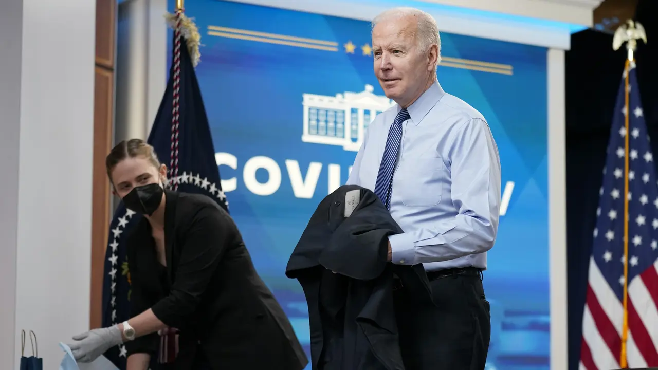 Joe biden Terima Suntikan Booster Vaksin Covid-19 Kedua