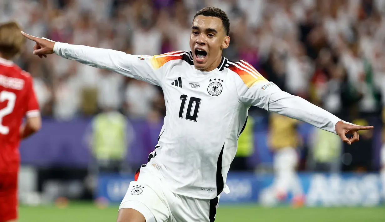 Gol Jamal Musiala pada menit ke-68 menggandakan keunggulan Jerman atas Denmark. (KENZO TRIBOUILLARD/AFP)