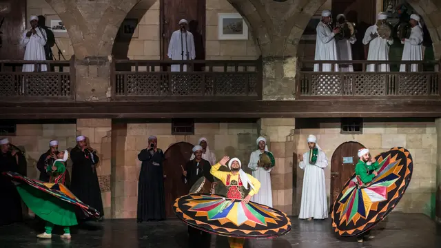 Tanoura dari Mesir