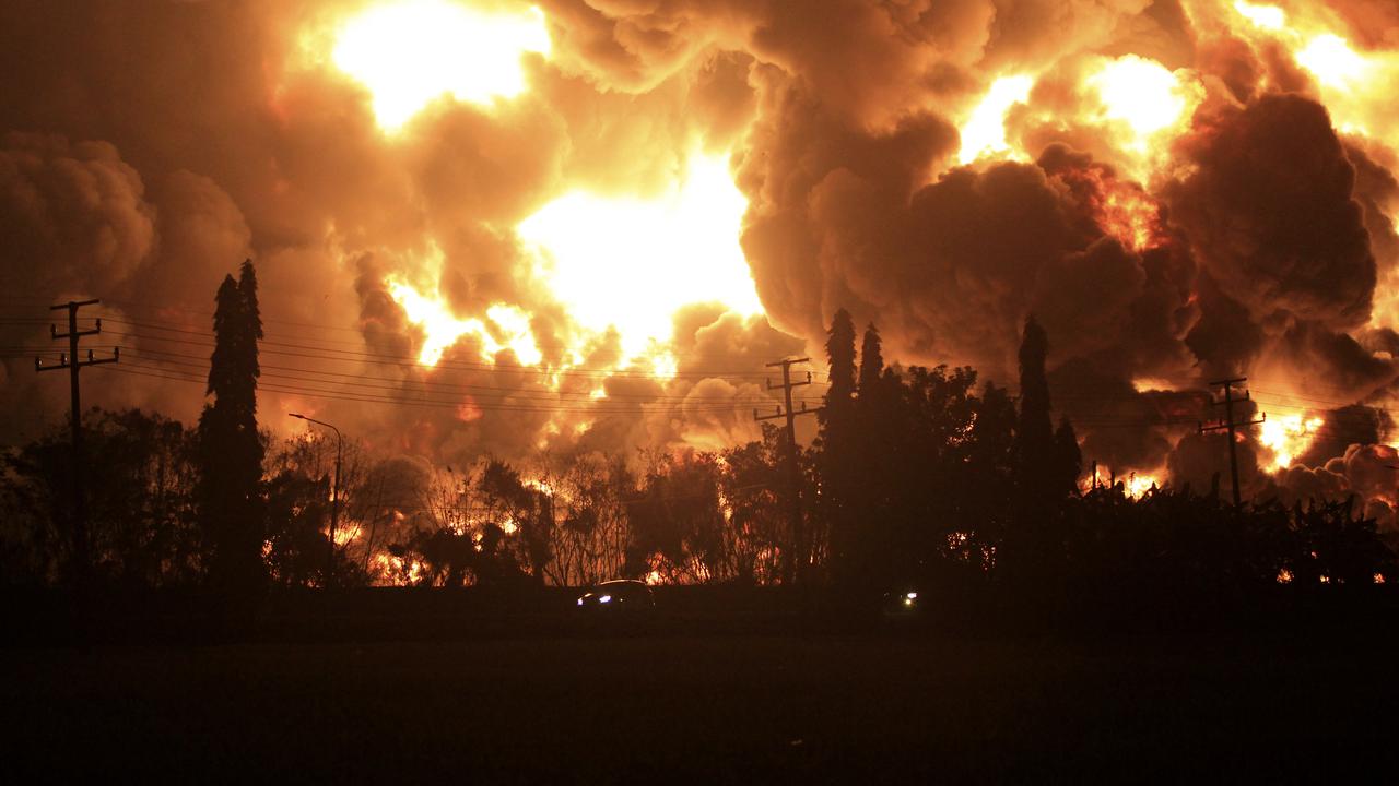 Kebakaran Hebat Kilang Pertamina Balongan