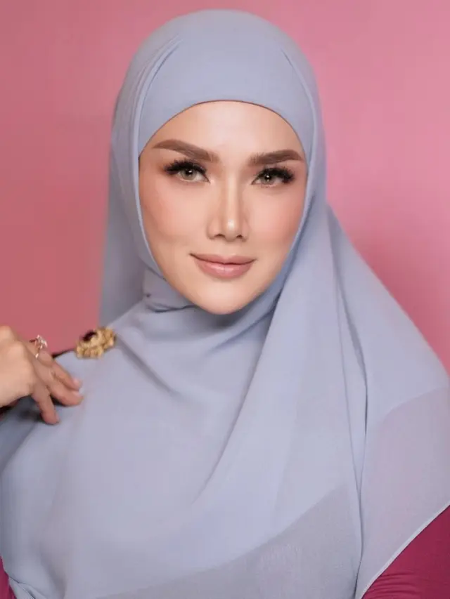 Model Hijab Mulan Jameela yang Cocok untuk Ibu-Ibu Usia 40-an